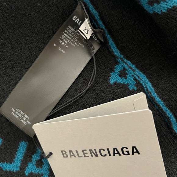 Balenciaga Oversized Cardigan Size XS - Picture 6 of 8